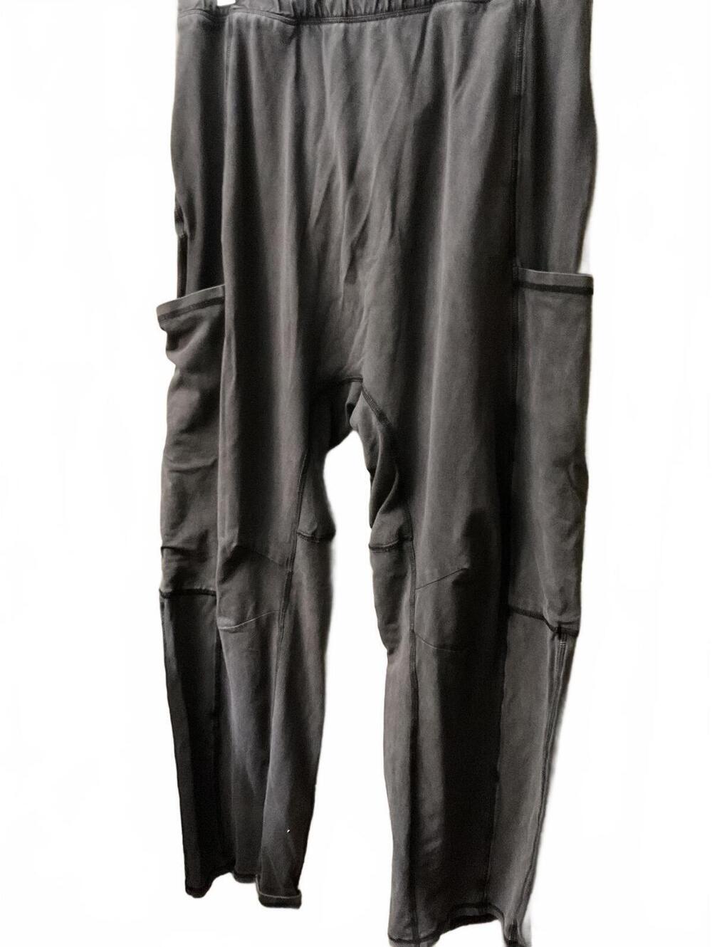 Free People Movement Black  Hot Shot Pants Pants with Zipper Pocket Large